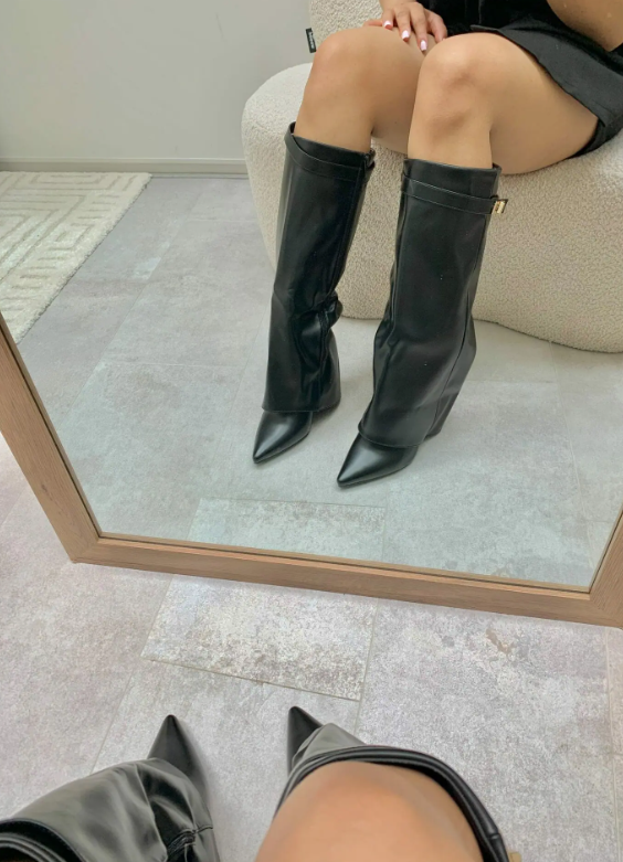 Jess Boots Black Leer